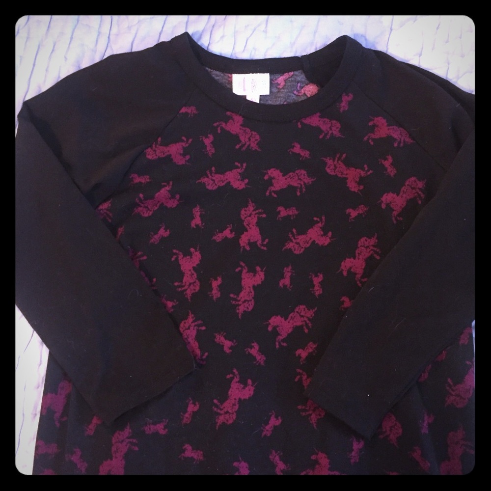 LuLaRoe horse-print “Randy” tee, size XS